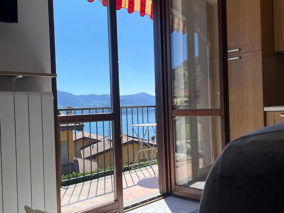 Happy Guest Apartments - Lake View And Pool Riva di Solto Exterior photo